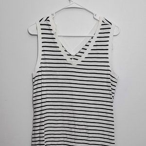 Time and Tru Women's Double V-Neck Shirttail Dress
